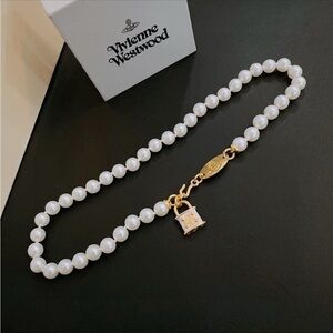 Brand new Vivienne Westwood pearl necklace